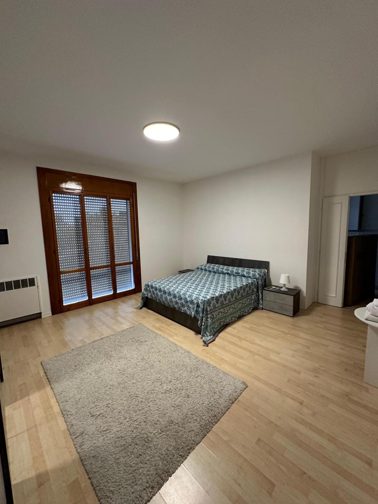 Olimpia House - Camere Accoglienti In Posizione Strategica Reggio Emilia Kültér fotó
